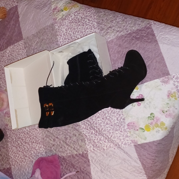 Shoes - NWT lace up heeled boots